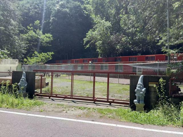 龍王犬舎の外観
